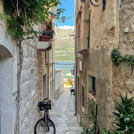 Kanavelic In Old Town * Korcula Town